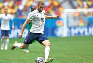 Benzema thường xuyên đọc kinh Koran trước mỗi trận đấu