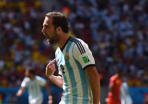 Gonzalo Higuain đưa Argentina vào Bán kết: Bản lĩnh của El Pipita