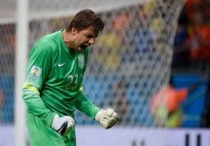 Chelsea đã tìm được người thay Begovic?