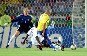Đức đối đầu Brazil: Cuộc chiến của hai gã khổng lồ