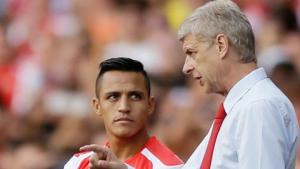 Vì sao Sanchez vẫn chưa thể tỏa sáng?