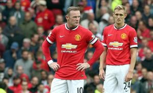 Thủ quân Rooney động viên toàn đội nhìn về phía trước