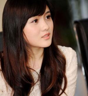 Chủ tịch của đội bóng Trung Quốc xinh như thiên thần