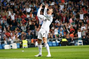 Man Utd lên kế hoạch tái hợp Cristiano Ronaldo: Javier Hernandez + 55 triệu bảng