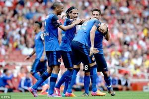 Sát thủ Falcao tái xuất, Monaco hòa nghẹt thở Valencia