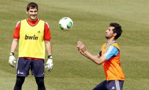 Real Madrid: Phòng thay đồ lại nổi sóng?