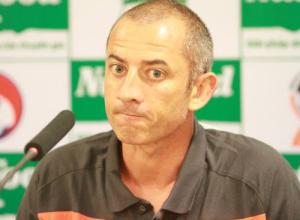 HLV trưởng đội U19 xin nhập quốc tịch Việt Nam