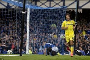 Chelsea thi đấu thăng hoa, Hazard được đà “nổ” hết cỡ