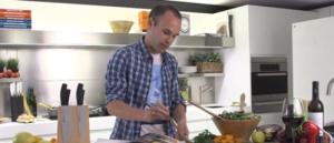 Iniesta chuyển nghề múa chảo sau khi giải nghệ
