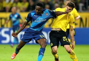 Arsenal phơi áo trên sân khách, HLV Wenger vẫn bênh Welbeck chằm chặp