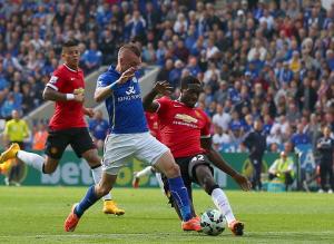 Hàng phòng ngự Man Utd: Bình pha lê mong manh của Van Gaal