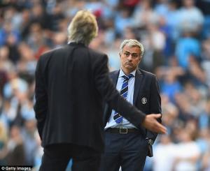 Bất phân thắng bại, Mourinho và Pellegrini quay ra khẩu chiến kịch liệt