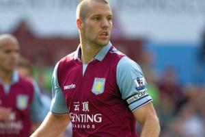 Man Utd chú ý: Aston Villa hét giá 12 triệu bảng cho Ron Vlaar