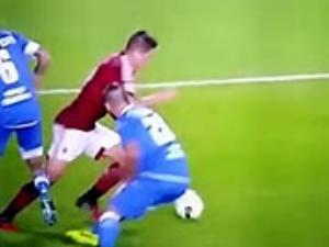 Torres khiến 3 hậu vệ Empoli chóng mặt