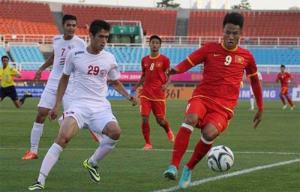 Olympic Việt Nam tập đá phạt đền chuẩn bị cho trận gặp UAE