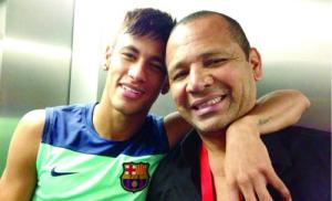 Cha Neymar lại tính lách luật FIFA?