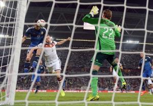 ĐKVĐ thế giới Đức thảm hai, HLV Loew ra sức biện minh