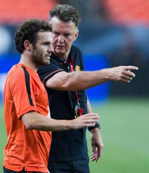 Vì sao Juan Mata mất chỗ đứng ở Man Utd?