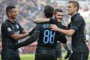 Inter Milan 3-1 Genoa: Ngày của Vidic và Podolski