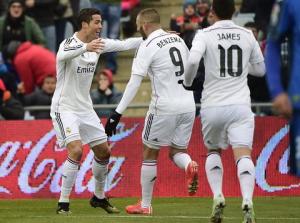 Ronaldo lập cú đúp, James Rodriguez thăng hoa, bầy Kền kền lại bay cao