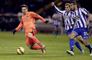 Messi lập hattrick mở hàng đầu năm 2015