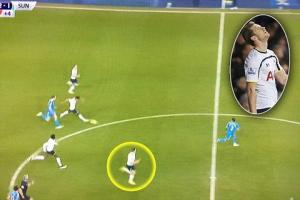 Pha bắt lỗi việt vị tồi tệ bậc nhất trong lịch sử bóng đá thế giới