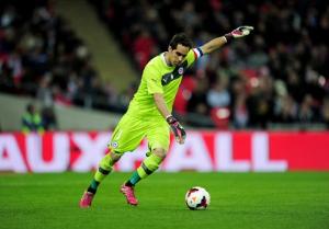 Sao Barca tự tin sẽ đánh bại được Real