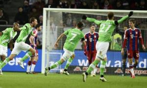 Video bàn thắng: Wolfsburg 4-1 Bayern (Vòng 18 Bundesliga 2014/15)