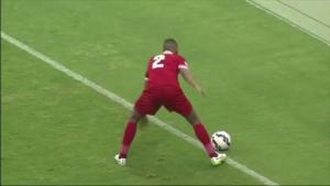 Tình huống bị thổi 11m đắng lòng và cái kết hợp lý