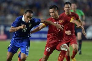 Điểm lại những tình huống phạm lỗi của tuyển Việt Nam với Thái Lan ở trận lượt đi