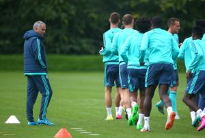 Jose Mourinho bác bỏ chuyện “làm phản” tại Chelsea