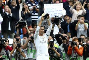 Ngôi sao Ronaldo thi đấu ra sao trong ngày lập kỷ lục Real 3-0 Levante