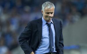 Tại sao Chelsea không sa thải Mourinho?