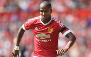 Van Gaal bỏ Valencia, dùng Young đá hậu vệ phải?