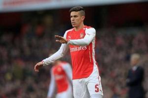 Trước trận Arsenal vs Bayern: Cần phải dùng Gabriel Paulista