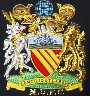 Thầy trò HLV Van Gaal mang "bùa may mắn" đến nước Nga