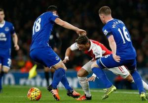 Wenger: "Nếu bạn yêu bóng đá, bạn sẽ yêu Ozil"