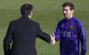 Barca trói chân Messi bằng hợp đồng... siêu khủng