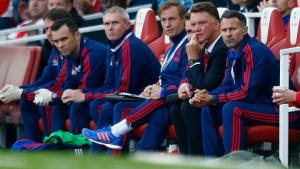 HLV Van Gaal nói gì sau trận thua muối mặt của M.U trên sân Emirates?