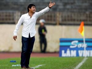 HLV Hữu Thắng chuẩn bị tái xuất tại V-League 2016?