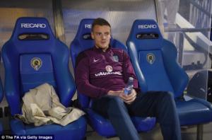 Jamie Vardy mất cơ hội “chào hàng” trước Real và Barca