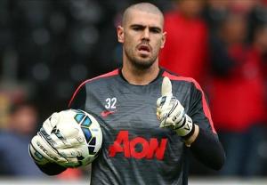 Tiết lộ: Valdes tiếp tục bị Van Gaal hắt hủi thậm tệ ở M.U