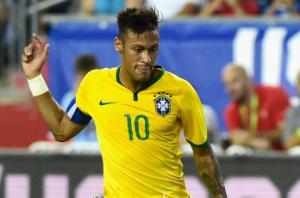 Cựu tuyển thủ đồng hương hạ thấp Neymar trước Messi và Ronaldo