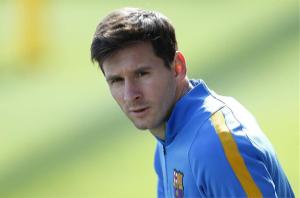 Messi trở lại sân tập, sống dậy hy vọng dự “Siêu kinh điển”