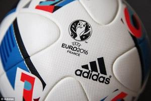 Cựu HLV kêu gọi Pháp rút quyền đăng cai Euro 2016