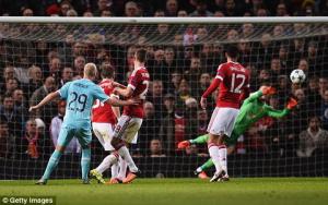 Cục diện bảng B Champions League 2015/2016: Khả năng M.U bị loại là rất lớn!