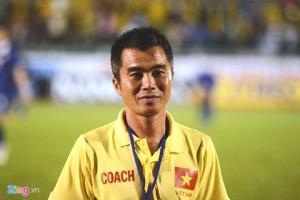 Bị đồng nghiệp đá xoáy, HLV U21 Việt Nam phản đòn