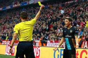 Ozil bất ngờ bị loại khỏi đội tuyển Đức