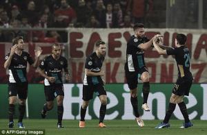 Dư âm trận Olympiacos 0-3 Arsenal: Bản lĩnh và may mắn