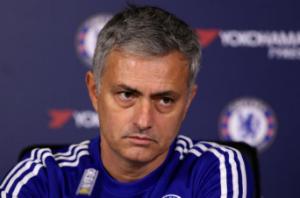Thua Leicester, Mourinho thừa nhận top 4 đã ngoài tầm với